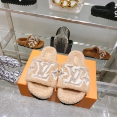 Louis Vuitton Slippers